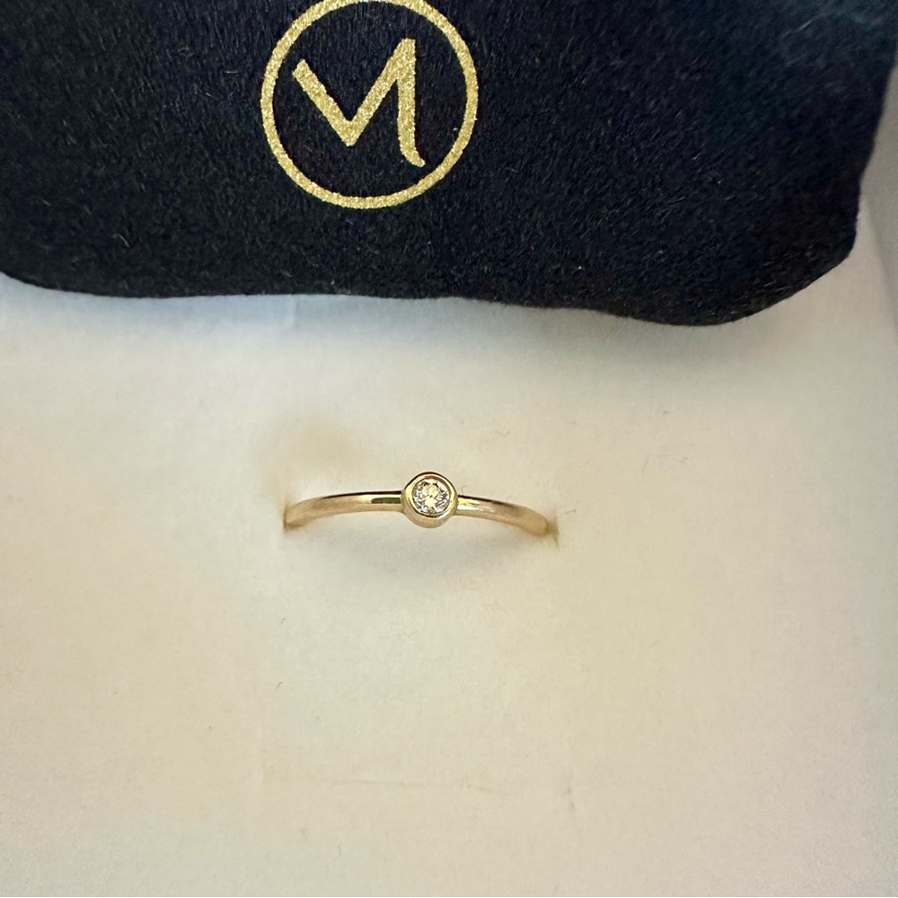 Mejuri Solo Diamond Ring - 14K Yellow Gold